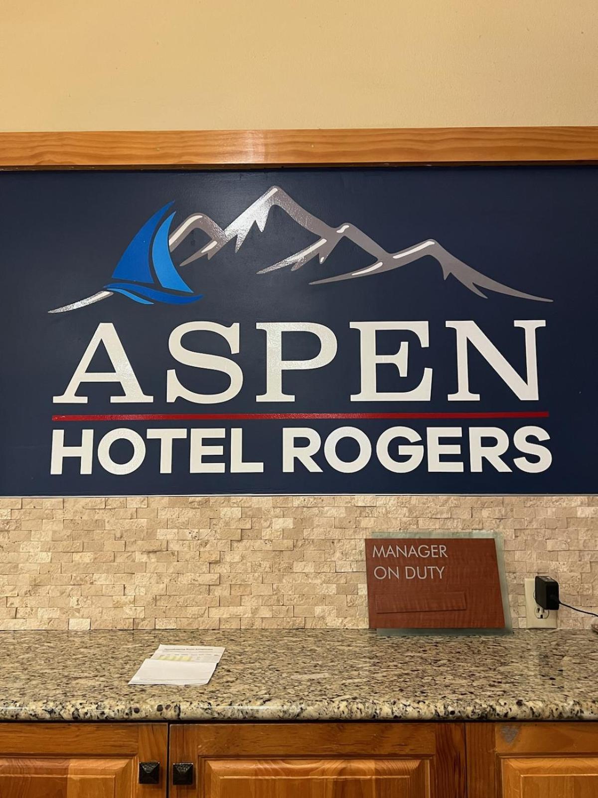 Aspen Hotel Rogers Formerly Americ Inn מראה חיצוני תמונה