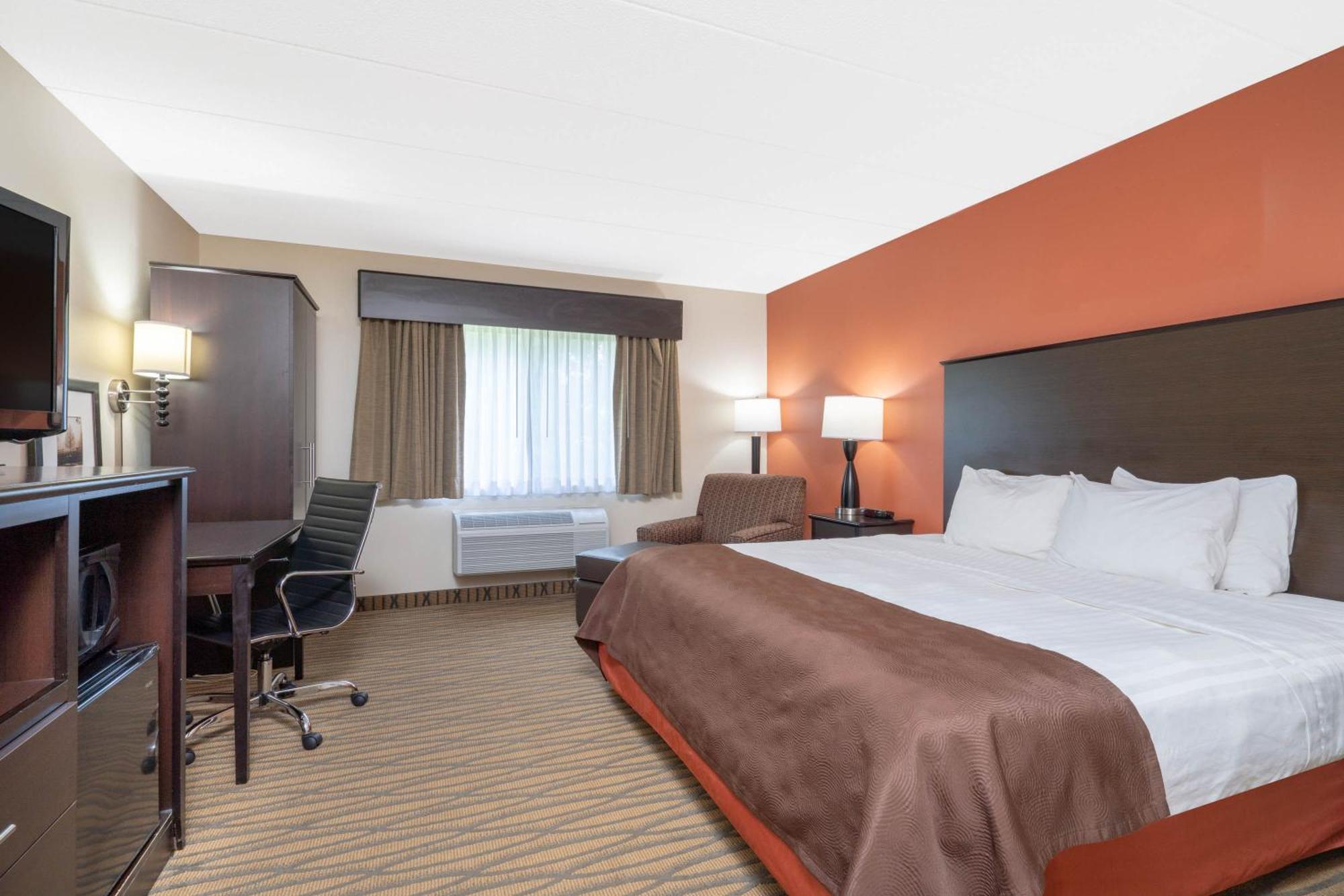 Aspen Hotel Rogers Formerly Americ Inn מראה חיצוני תמונה